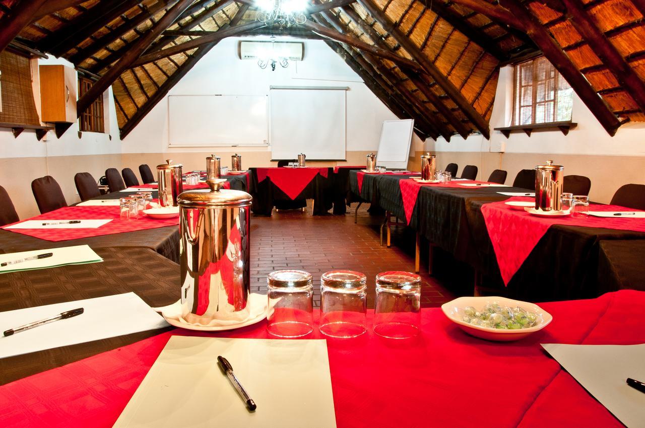 Woodpecker Inn Richards Bay Extérieur photo