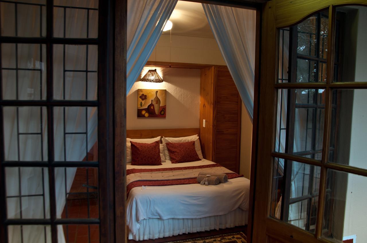 Woodpecker Inn Richards Bay Extérieur photo