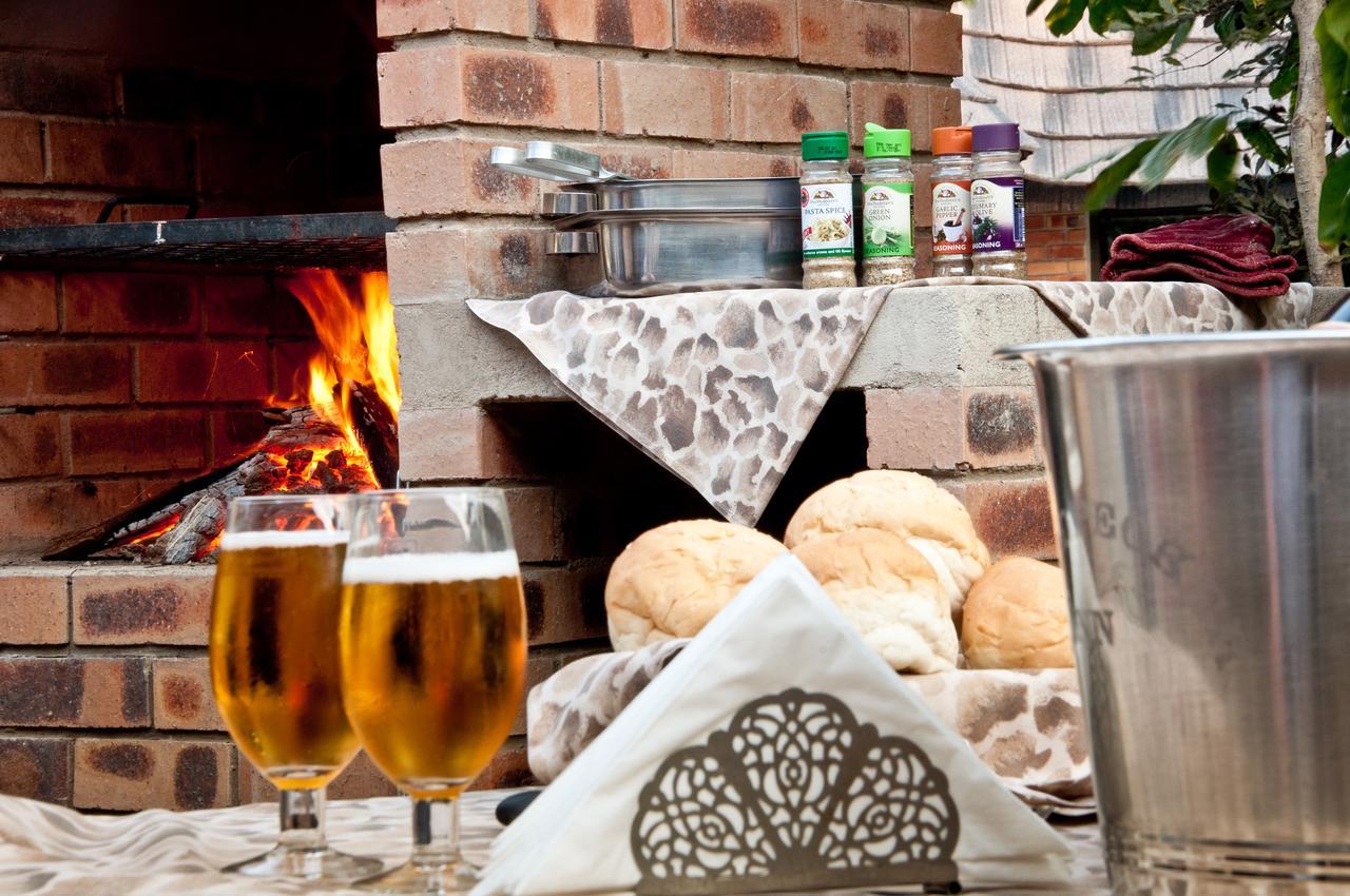 Woodpecker Inn Richards Bay Extérieur photo