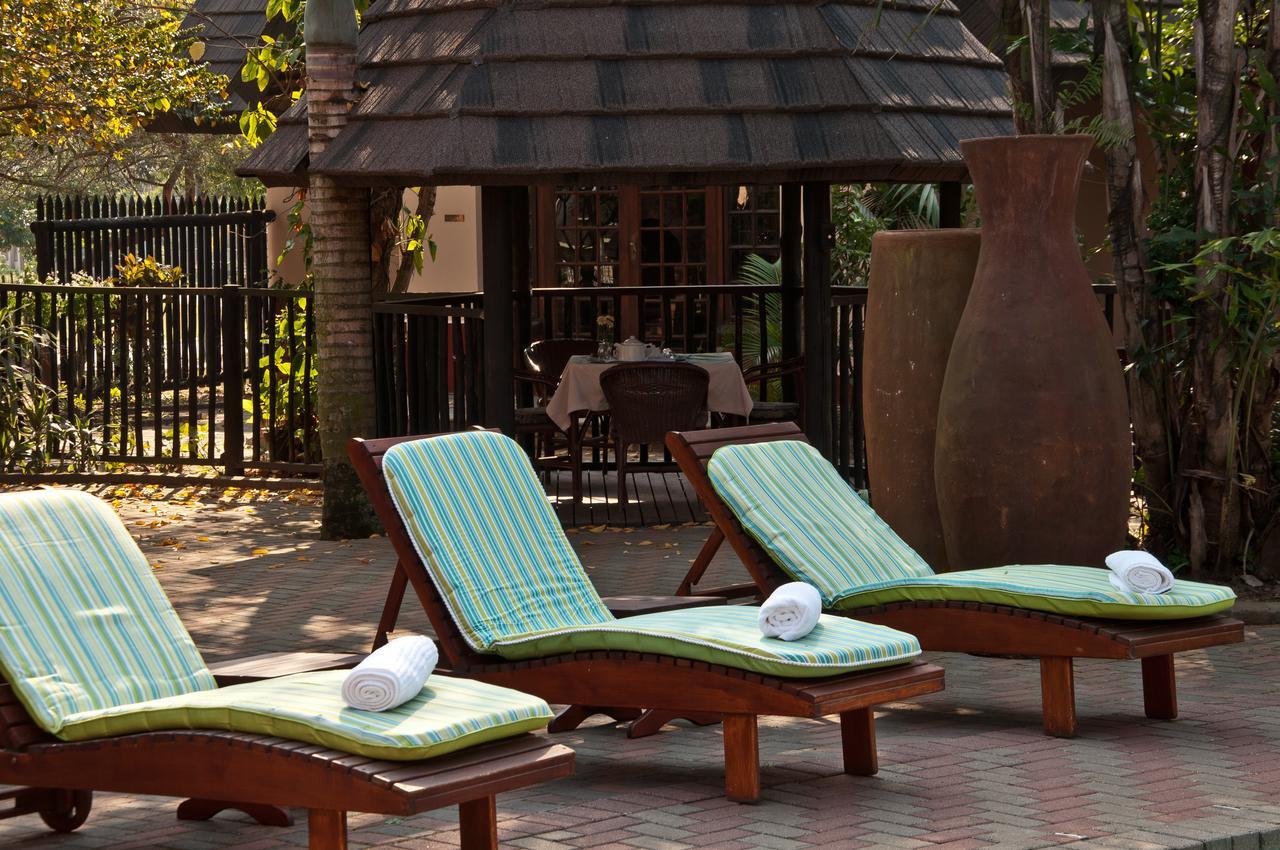 Woodpecker Inn Richards Bay Extérieur photo